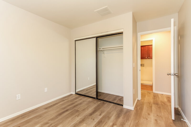 2,180/Mo, 9384 W Payson Rd Tolleson, AZ 85353 Bedroom View 4