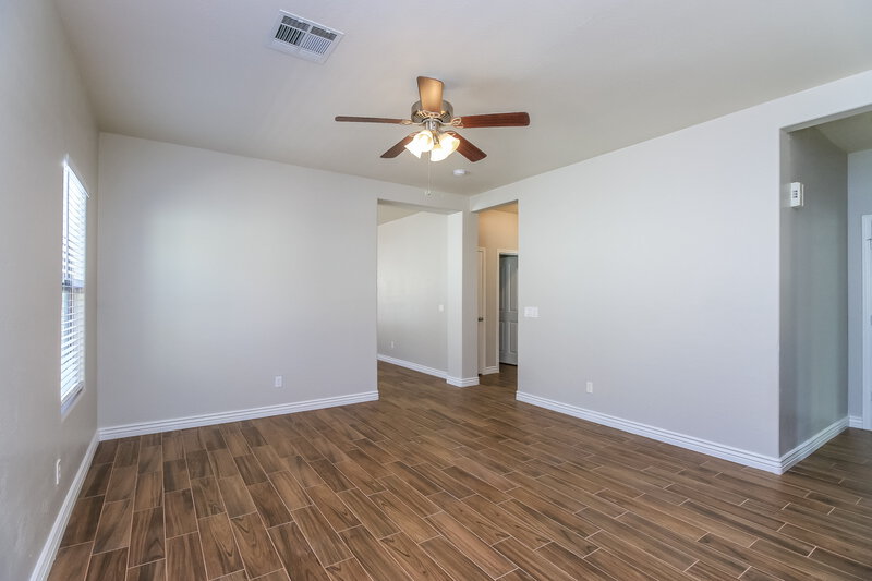 2,380/Mo, 4147 E Cathy Dr Gilbert, AZ 85296 Living Room View 3