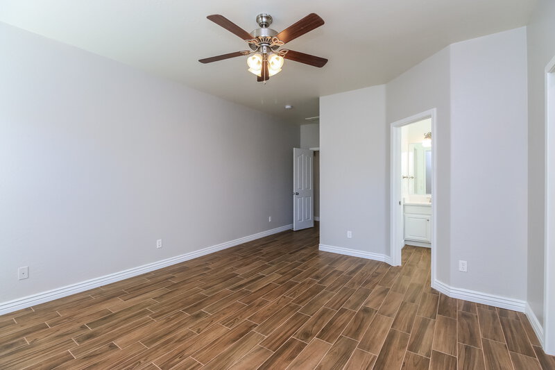 2,380/Mo, 4147 E Cathy Dr Gilbert, AZ 85296 Main Bedroom View 2