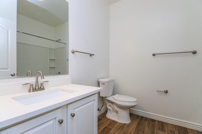 2,380/Mo, 4147 E Cathy Dr Gilbert, AZ 85296 Bathroom View