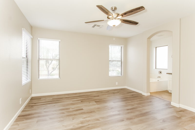 2,815/Mo, 17183 N 53rd Ave Glendale, AZ 85308 Main Bedroom View