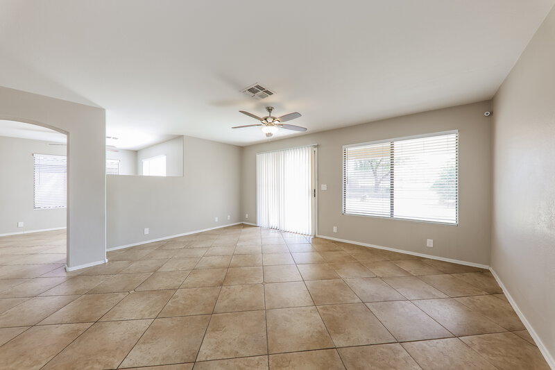 2,385/Mo, 17183 N 53rd Ave Glendale, AZ 85308 Family Room View