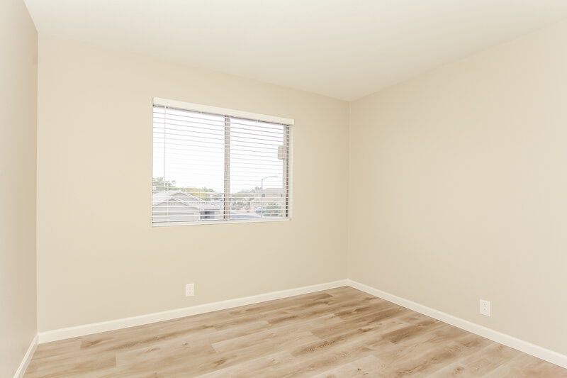 2,815/Mo, 17183 N 53rd Ave Glendale, AZ 85308 Bedroom View 3