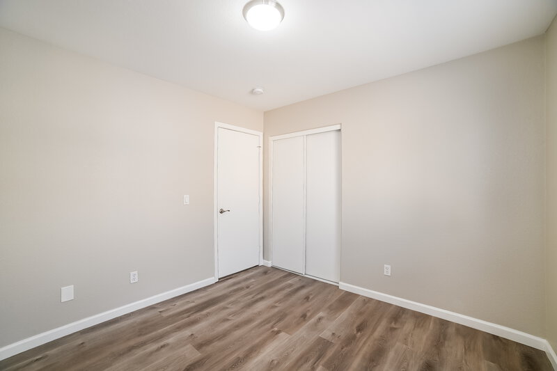 2,000/Mo, 6209 W Raymond St Phoenix, AZ 85043 Bedroom View 2