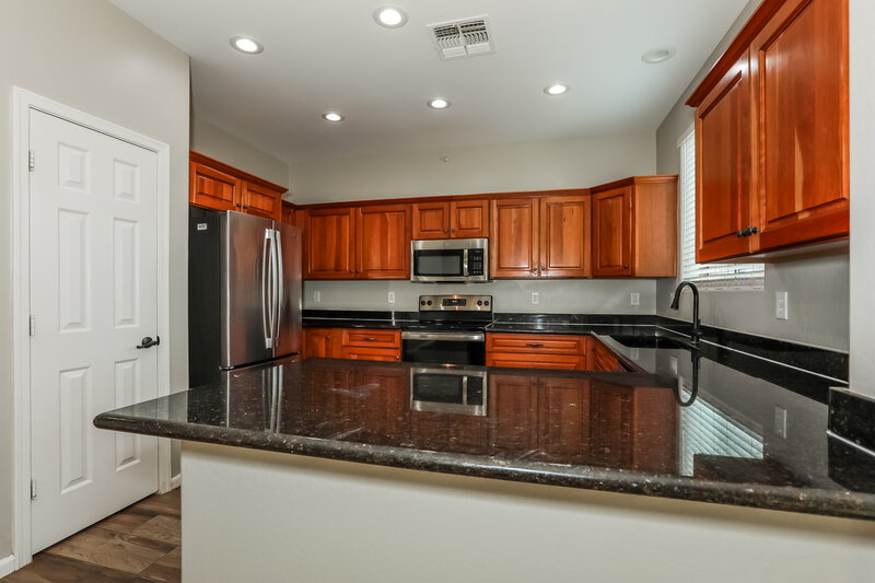 2,335/Mo, 2973 E Dublin St Gilbert, AZ 85295 Kitchen View 2