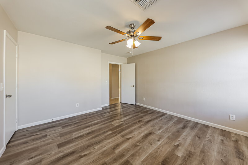 1,675/Mo, 11834 W Corrine Dr El Mirage, AZ 85335 Main Bedroom View 2