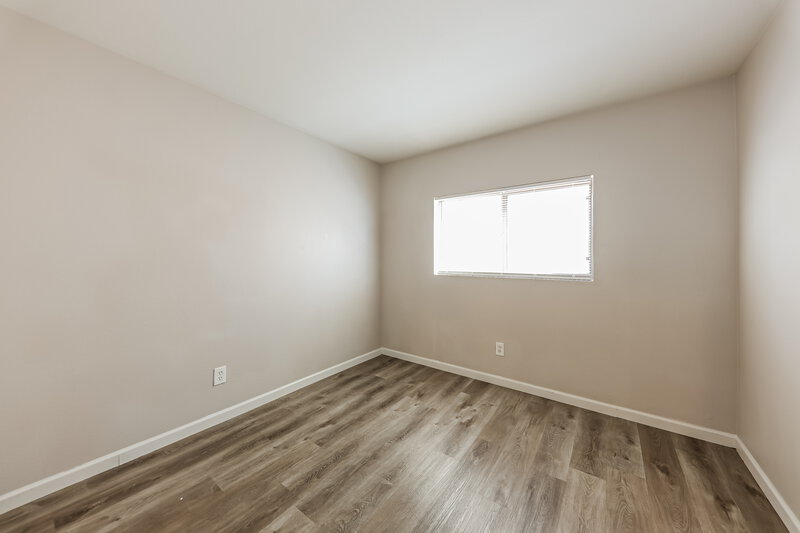 1,675/Mo, 11834 W Corrine Dr El Mirage, AZ 85335 Bedroom View