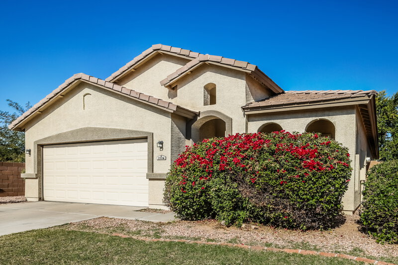 2,075/Mo, 2558 W Lynne Ln Phoenix, AZ 85041 Front View