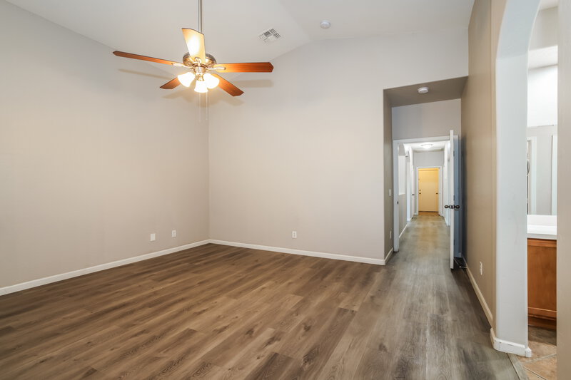 2,075/Mo, 2558 W Lynne Ln Phoenix, AZ 85041 Main Bedroom View 2