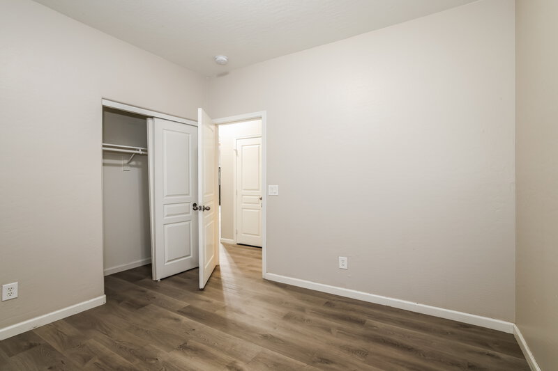 2,075/Mo, 2558 W Lynne Ln Phoenix, AZ 85041 Bedroom View 3