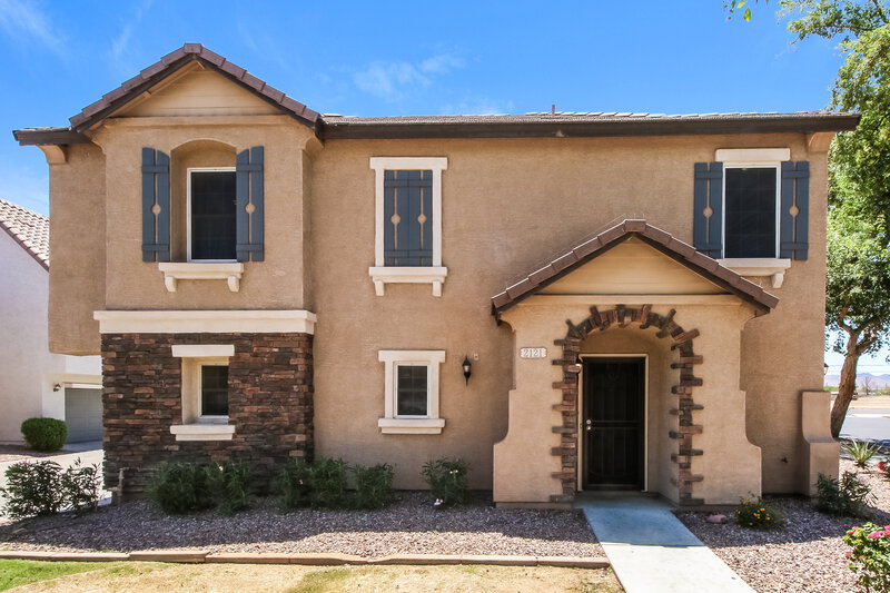 1,880/Mo, 2121 E Huntington Dr Phoenix, AZ 85040 External View