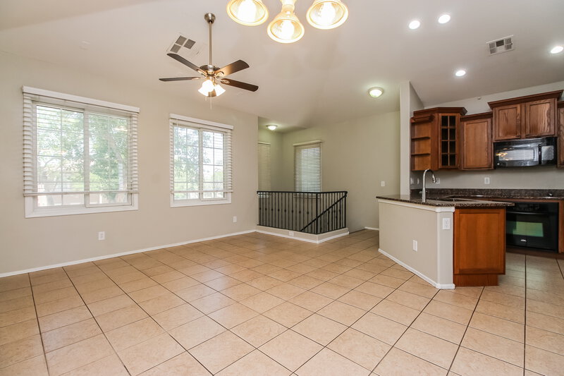 1,880/Mo, 2121 E Huntington Dr Phoenix, AZ 85040 Living Room View