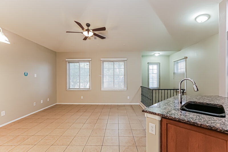 2,025/Mo, 2121 E Huntington Dr Phoenix, AZ 85040 Living Room View 4