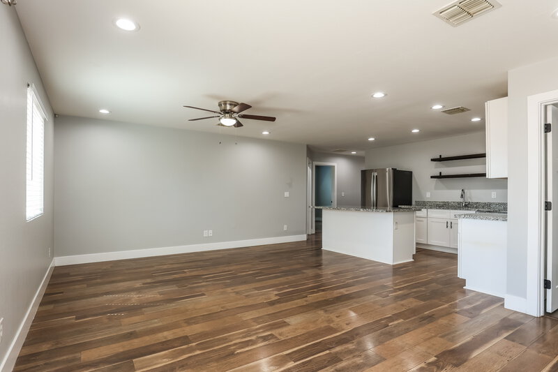 2,085/Mo, 3865 W Gaby Rd Phoenix, AZ 85041 Living Room View 2