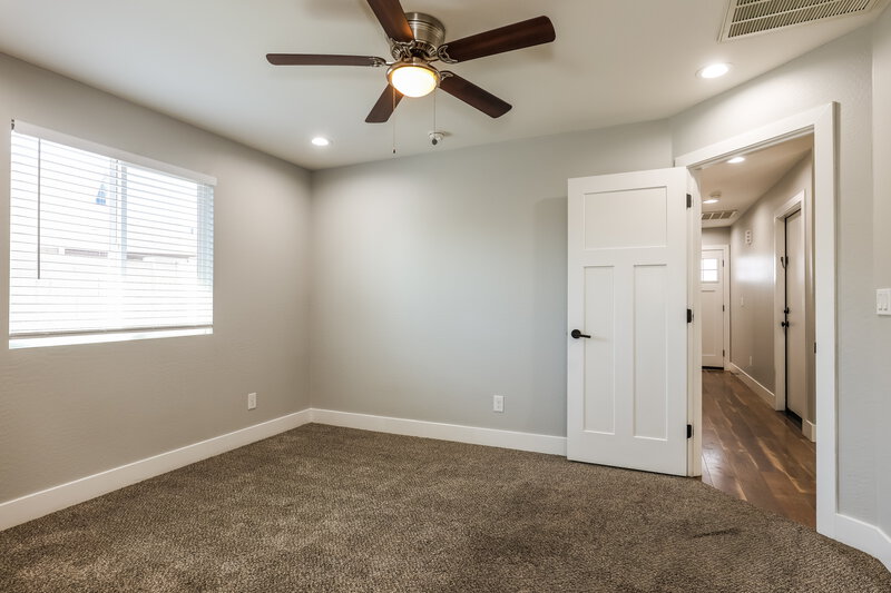 2,085/Mo, 3865 W Gaby Rd Phoenix, AZ 85041 Main Bedroom View