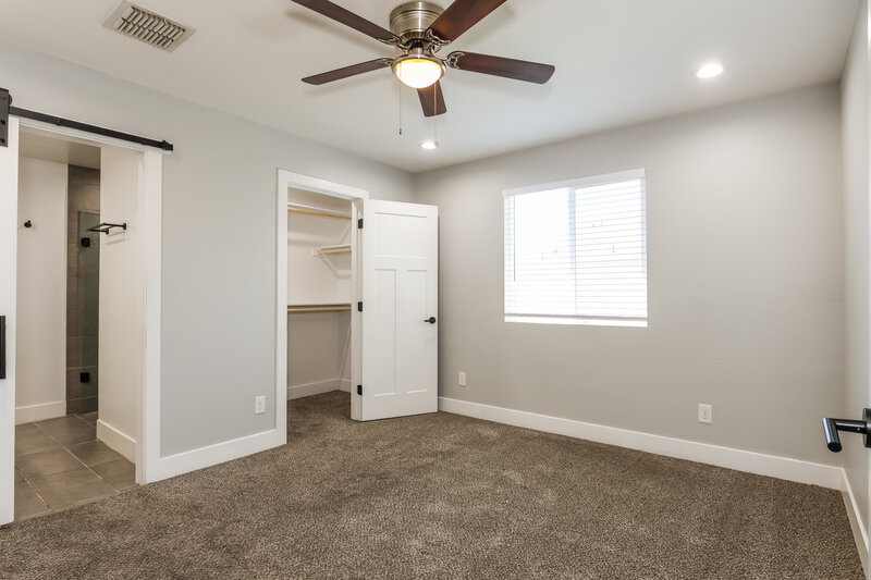2,085/Mo, 3865 W Gaby Rd Phoenix, AZ 85041 Main Bedroom View 2
