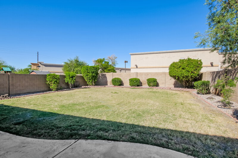 2,560/Mo, 6612 W West Wind Dr Glendale, AZ 85310 Rear View 2