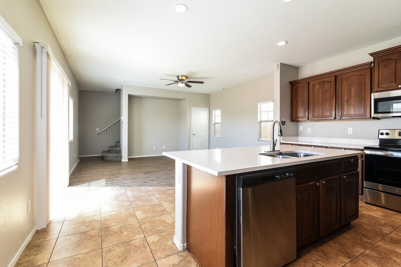 2,625/Mo, 4699 E Olney Ave Gilbert, AZ 85234 Kitchen View