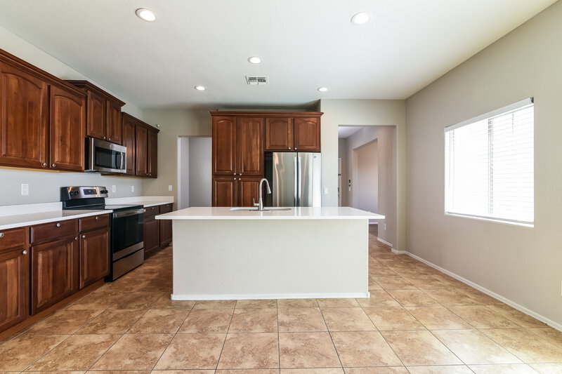 2,625/Mo, 4699 E Olney Ave Gilbert, AZ 85234 Kitchen View 2