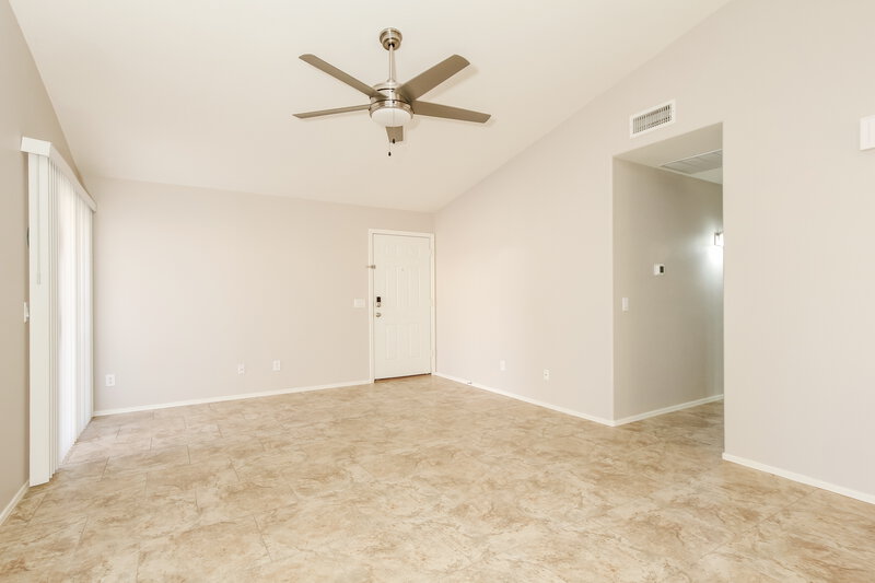 2,025/Mo, 9830 W Runion Dr Peoria, AZ 85382 Living Room View 2
