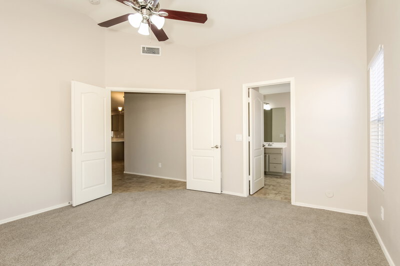 2,025/Mo, 9830 W Runion Dr Peoria, AZ 85382 Main Bedroom View 2