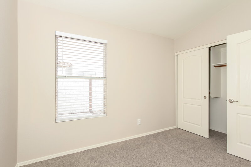 2,025/Mo, 9830 W Runion Dr Peoria, AZ 85382 Bedroom View 3