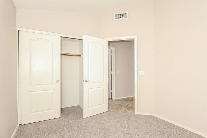 2,025/Mo, 9830 W Runion Dr Peoria, AZ 85382 Bedroom View 4