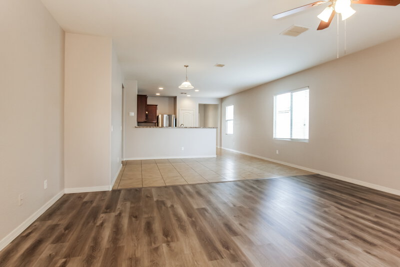 1,825/Mo, 24580 W Sheraton Ln Buckeye, AZ 85326 Living Room View