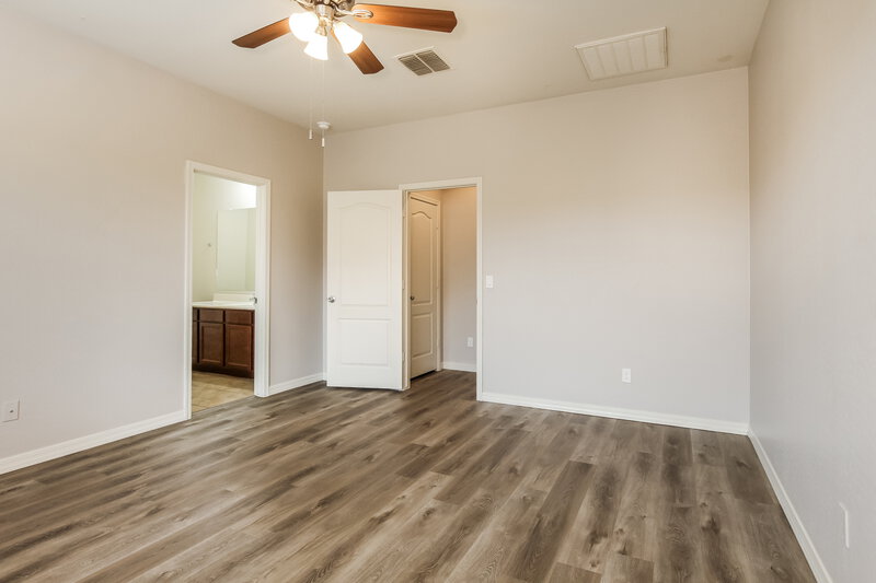 1,825/Mo, 24580 W Sheraton Ln Buckeye, AZ 85326 Main Bedroom View 2