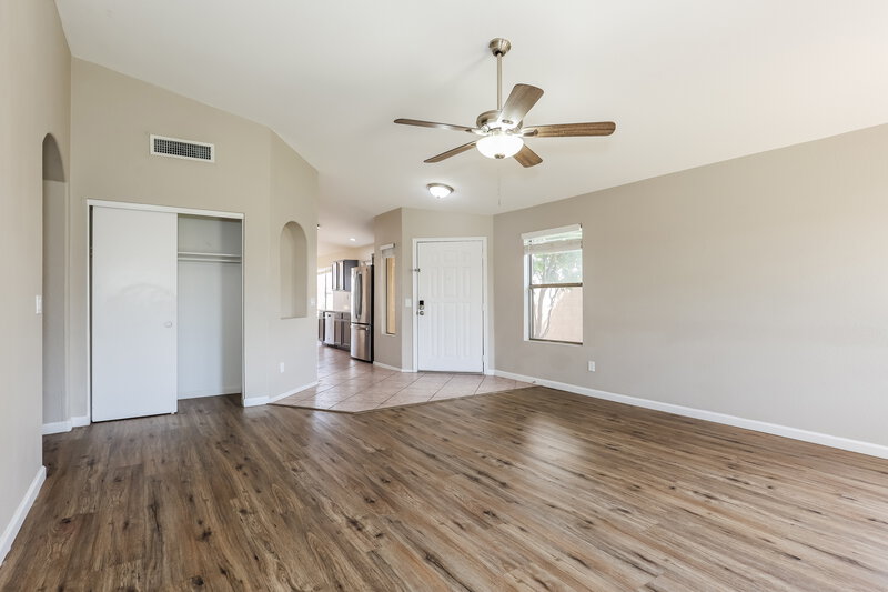 2,430/Mo, 2267 E Arabian Dr Gilbert, AZ 85296 Living Room View 2