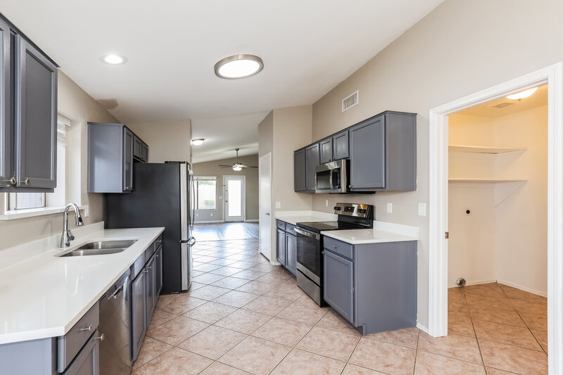 2,430/Mo, 2267 E Arabian Dr Gilbert, AZ 85296 Kitchen View