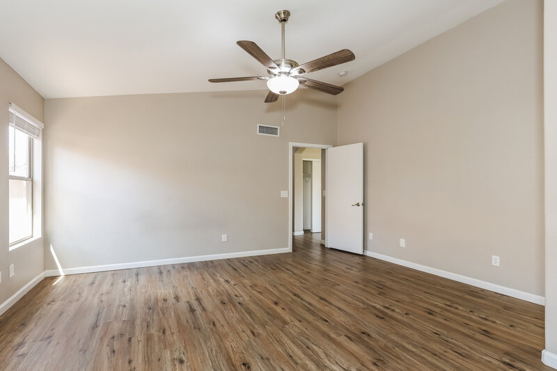 2,430/Mo, 2267 E Arabian Dr Gilbert, AZ 85296 Main Bedroom View 2