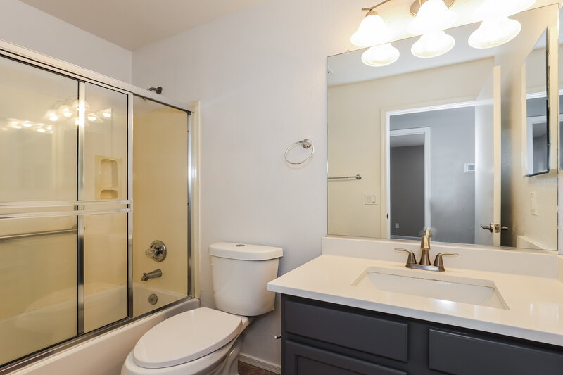 2,430/Mo, 2267 E Arabian Dr Gilbert, AZ 85296 Bathroom View