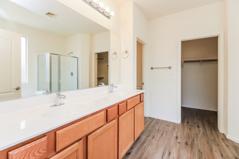 2,365/Mo, 3059 E Merlot St Gilbert, AZ 85298 Main Bathroom View