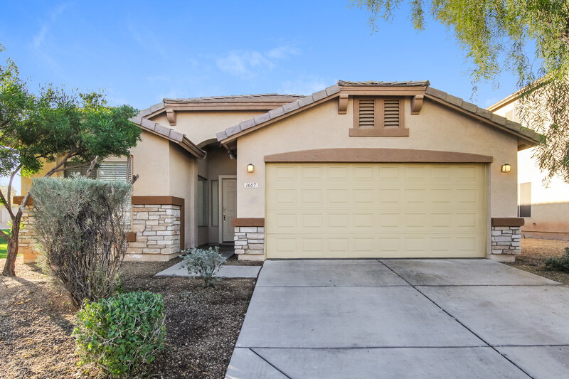 2,090/Mo, 1607 W Nancy Ln Phoenix, AZ 85041 External View