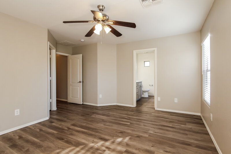 2,090/Mo, 1607 W Nancy Ln Phoenix, AZ 85041 Main Bedroom View 2