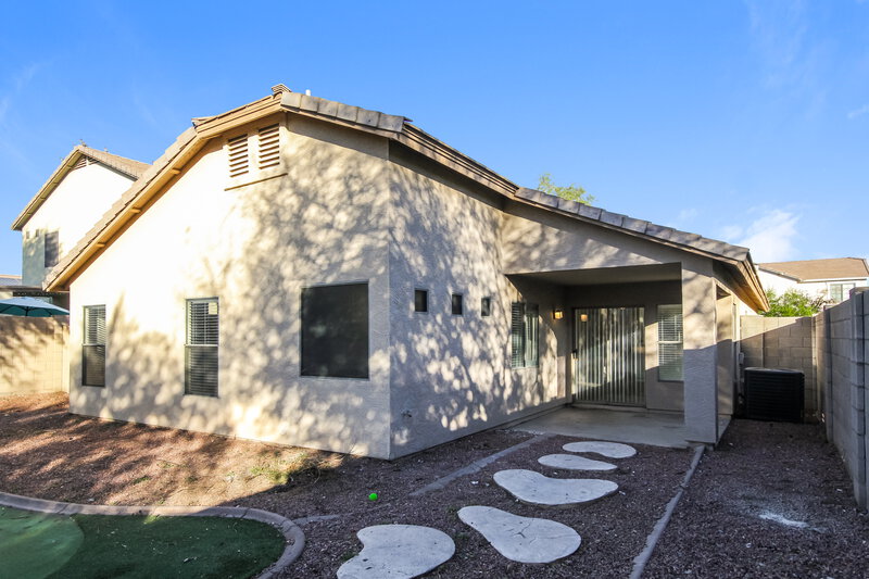 2,090/Mo, 1607 W Nancy Ln Phoenix, AZ 85041 Rear View