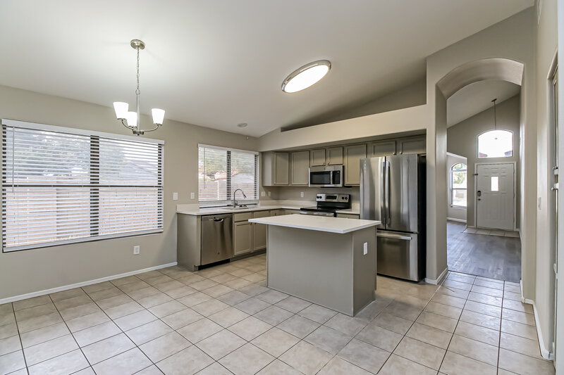2,495/Mo, 477 E Devon Dr Gilbert, AZ 85296 Dining Room View