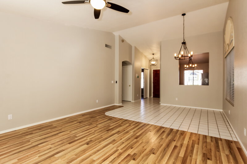 1,965/Mo, 7034 N 28th Dr Phoenix, AZ 85051 Dining Room View