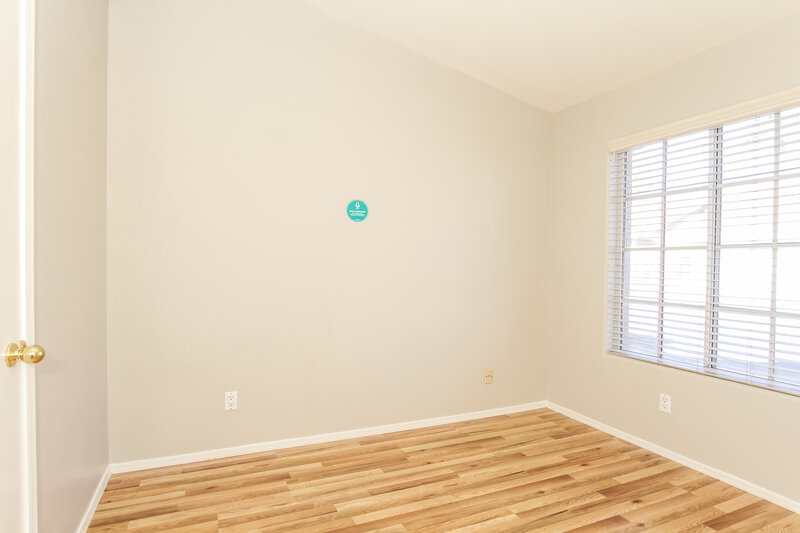 1,965/Mo, 7034 N 28th Dr Phoenix, AZ 85051 Bedroom View