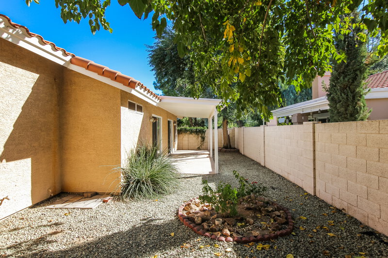 1,965/Mo, 7034 N 28th Dr Phoenix, AZ 85051 Rear View