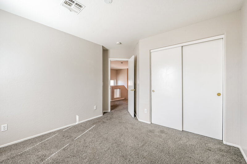 2,185/Mo, 2221 E Union Hls Dr Unit 160 Phoenix, AZ 85024 Bedroom View