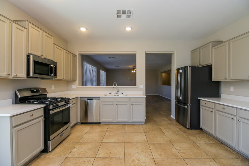 2,870/Mo, 20310 S 196th St Queen Creek, AZ 85142 Kitchen View 2