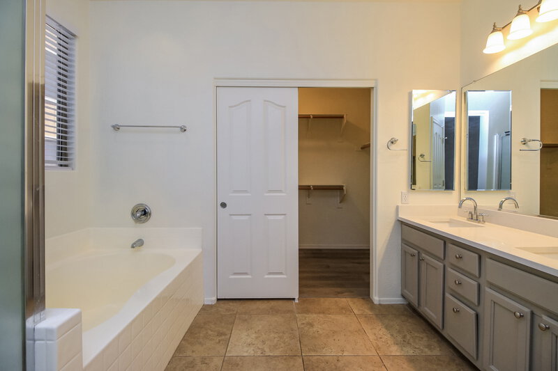 2,870/Mo, 20310 S 196th St Queen Creek, AZ 85142 Main Bathroom View