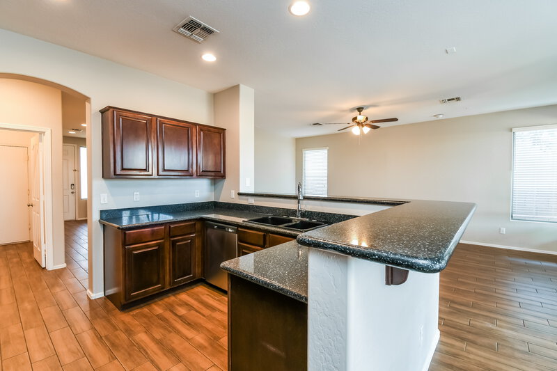 2,535/Mo, 3700 E Morning Star Ln Gilbert, AZ 85298 Kitchen View