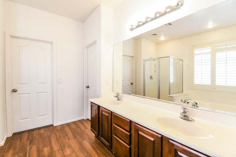 2,535/Mo, 3700 E Morning Star Ln Gilbert, AZ 85298 Bathroom View 2