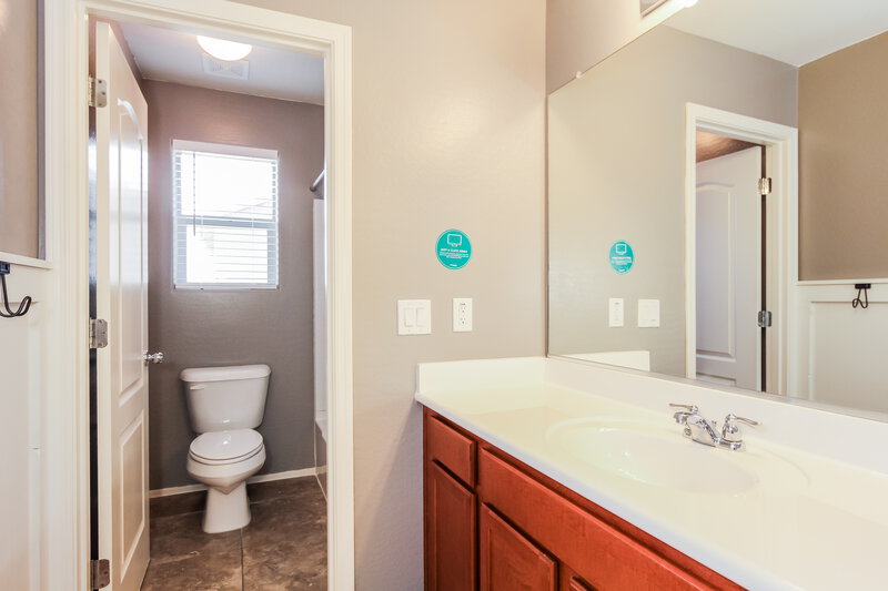 3,155/Mo, 21219 E Creekside Dr Queen Creek, AZ 85142 Bathroom View