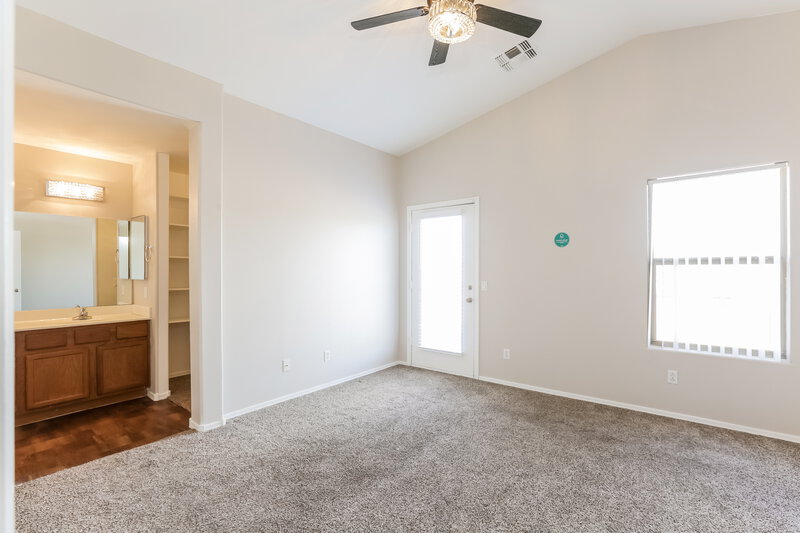 2,325/Mo, 2210 W Saint Catherine Ave Phoenix, AZ 85041 Misc View 7