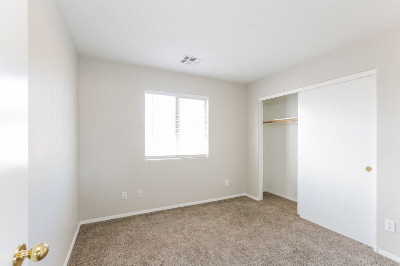 2,325/Mo, 2210 W Saint Catherine Ave Phoenix, AZ 85041 Misc View 10