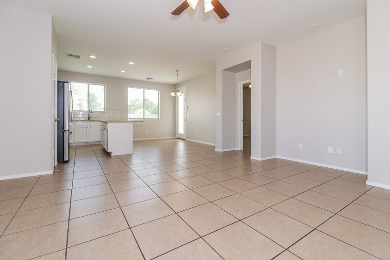 2,370/Mo, 9131 S 258th Ln Buckeye, AZ 85326 Living Room View